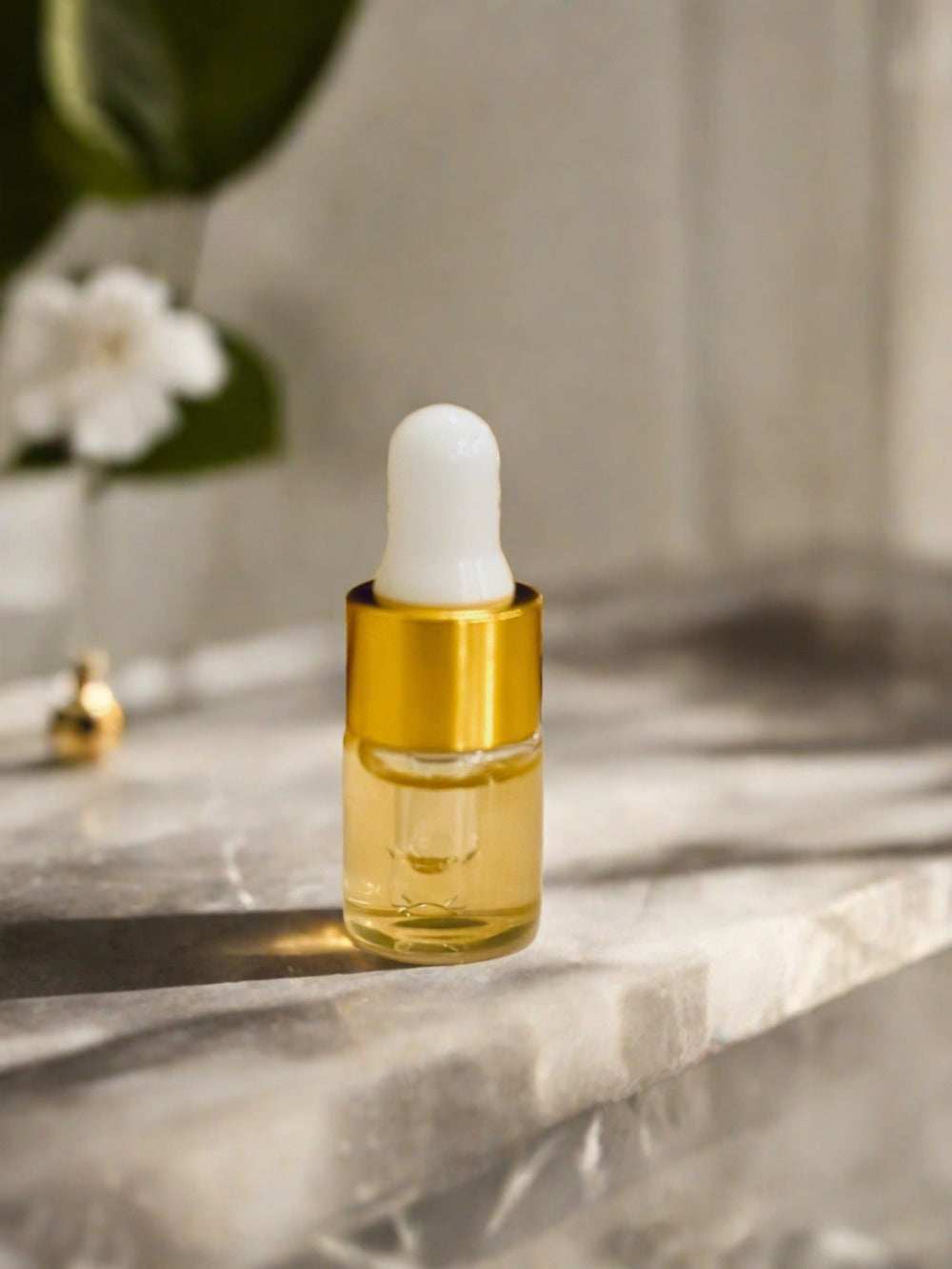 STING RELIEF Essential Oil Roller | Soothing Organic Bug Bite & Sting Relief - Alchemyst LLC